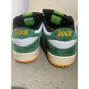 Nike SB Dunk Low Buck Size 11 Green suede Yellow l